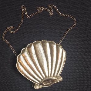 Shell purse